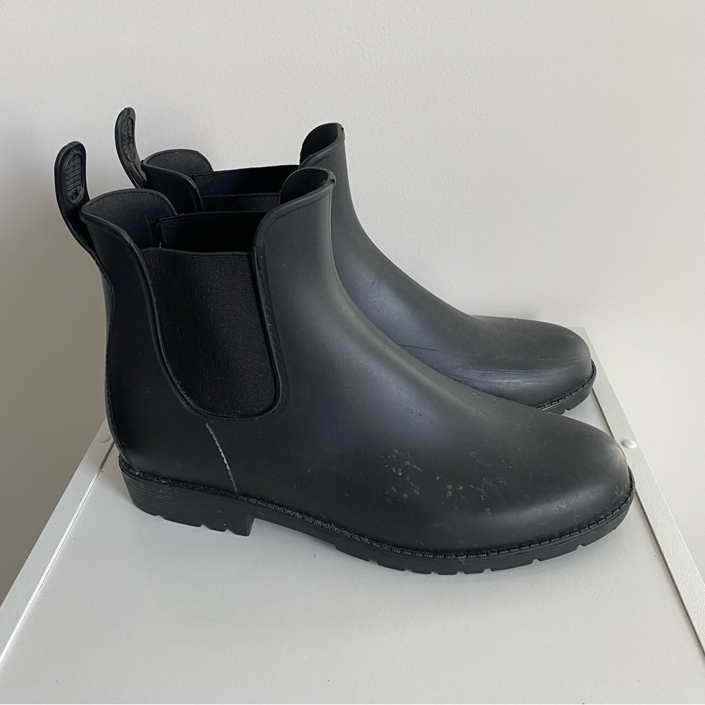 Rain Boots Size 7